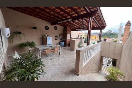 Casa à venda com 210m², 3 quartos e 2 vagas