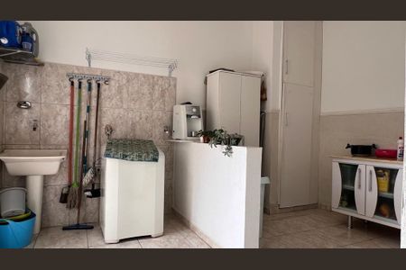 Casa à venda com 210m², 3 quartos e 2 vagas