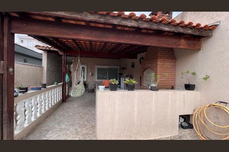 Casa à venda com 210m², 3 quartos e 2 vagas