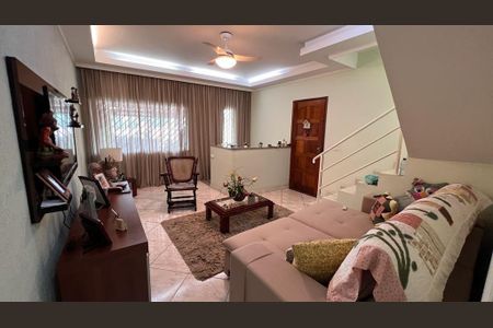 Casa à venda com 210m², 3 quartos e 2 vagas