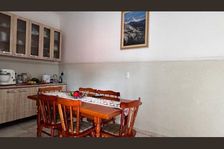 Casa à venda com 210m², 3 quartos e 2 vagas