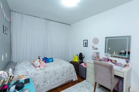 Apartamento à venda com 200m², 4 quartos e 3 vagasQuarto 2