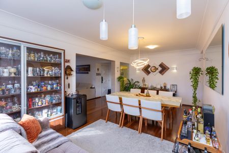 Apartamento à venda com 200m², 4 quartos e 3 vagasSala