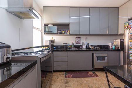 Apartamento à venda com 200m², 4 quartos e 3 vagasCozinha