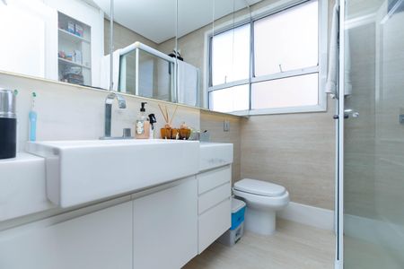 Apartamento à venda com 200m², 4 quartos e 3 vagasBanheiro da Suíte 