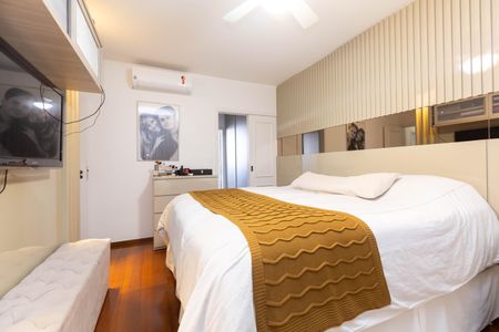 Apartamento à venda com 200m², 4 quartos e 3 vagasSuíte 