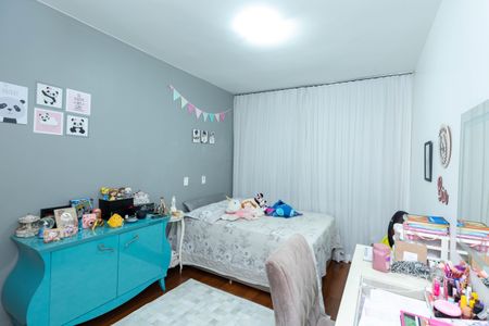 Apartamento à venda com 200m², 4 quartos e 3 vagasQuarto 1