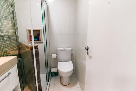 Apartamento à venda com 94m², 2 quartos e 2 vagasBanheiro da Suíte 1