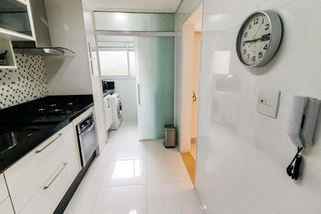 Apartamento à venda com 94m², 2 quartos e 2 vagasCozinha 