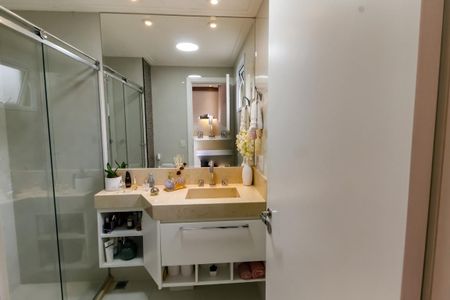 Apartamento à venda com 94m², 2 quartos e 2 vagasBanheiro da Suíte 2