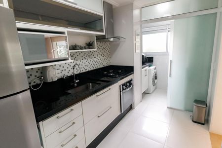 Apartamento à venda com 94m², 2 quartos e 2 vagasCozinha 