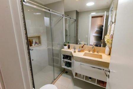 Apartamento à venda com 94m², 2 quartos e 2 vagasBanheiro da Suíte 2