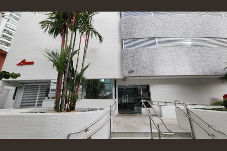 Apartamento para alugar com 120m², 2 quartos e 1 vagaFachada