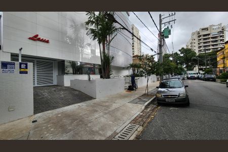 Apartamento para alugar com 120m², 2 quartos e 1 vagaVista da Rua