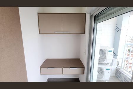Apartamento para alugar com 120m², 2 quartos e 1 vagaQuarto - Armários