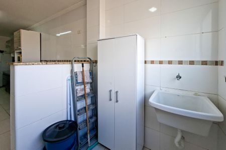 Apartamento para alugar com 81m², 2 quartos e 1 vagaÁrea de Serviço