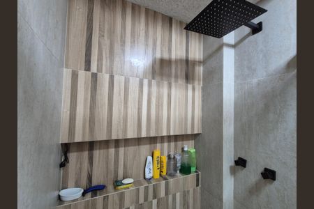 Apartamento à venda com 76m², 2 quartos e 2 vagas Apartamento à venda com 76m², 2 quartos e 2 vagasBanheiro da Suíte