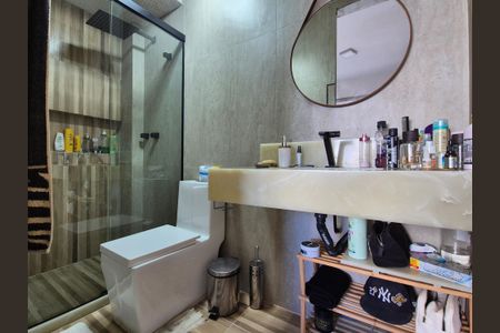 Apartamento à venda com 76m², 2 quartos e 2 vagas Apartamento à venda com 76m², 2 quartos e 2 vagasBanheiro da Suíte