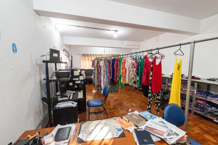 Casa à venda com 430m², 6 quartos e 6 vagas Casa à venda com 430m², 6 quartos e 6 vagasSala