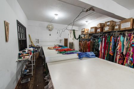 Casa à venda com 430m², 6 quartos e 6 vagas Casa à venda com 430m², 6 quartos e 6 vagasCopa