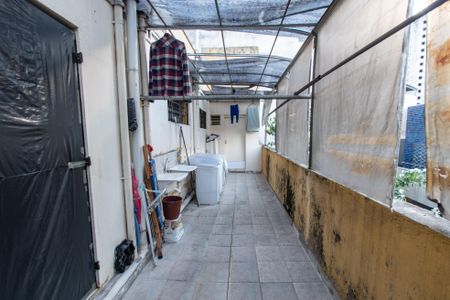 Casa à venda com 430m², 6 quartos e 6 vagas Casa à venda com 430m², 6 quartos e 6 vagasÁrea de serviço