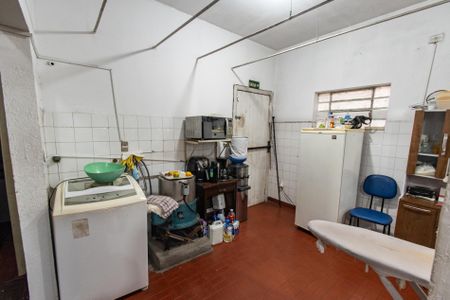 Casa à venda com 430m², 6 quartos e 6 vagas Casa à venda com 430m², 6 quartos e 6 vagasCozinha
