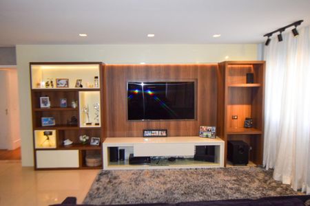 Apartamento à venda com 192m², 3 quartos e 2 vagasSala