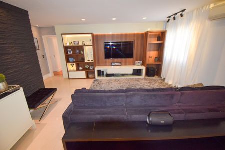 Apartamento à venda com 192m², 3 quartos e 2 vagasSala