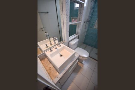 Apartamento à venda com 192m², 3 quartos e 2 vagasBanheiro 3