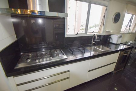 Apartamento à venda com 192m², 3 quartos e 2 vagasCozinha