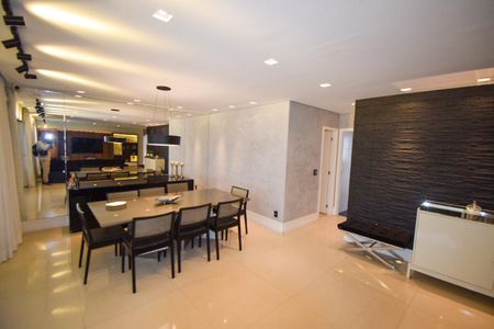 Apartamento à venda com 192m², 3 quartos e 2 vagasSala de Jantar