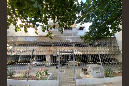 Apartamento à venda com 96m², 2 quartos e 1 vagaFachada