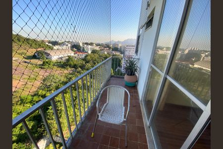 Apartamento à venda com 96m², 2 quartos e 1 vagaVaranda - Sala