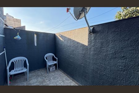 Apartamento à venda com 80m², 2 quartos e 1 vaga Apartamento à venda com 80m², 2 quartos e 1 vagaVaranda