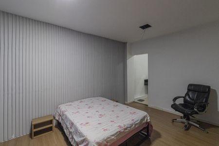 Casa à venda com 240m², 5 quartos e 2 vagasSuíte 1