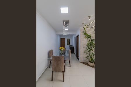 Casa à venda com 240m², 5 quartos e 2 vagasSala