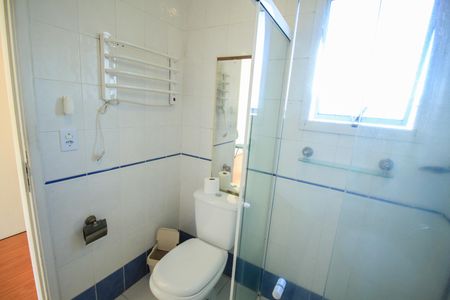 Casa de condomínio à venda com 137m², 3 quartos e 2 vagas Casa de condomínio à venda com 137m², 3 quartos e 2 vagasBanheiro da Suíte