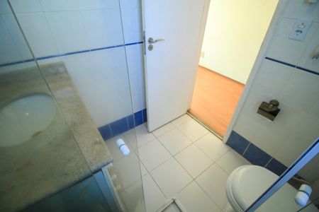 Casa de condomínio à venda com 137m², 3 quartos e 2 vagas Casa de condomínio à venda com 137m², 3 quartos e 2 vagasBanheiro da Suíte