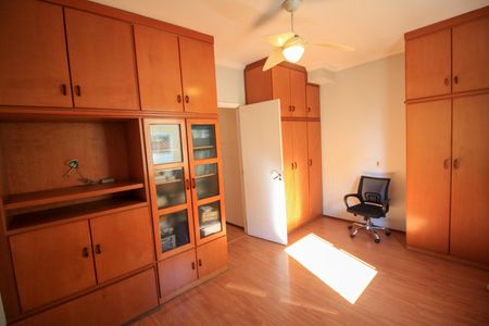 Casa de condomínio à venda com 137m², 3 quartos e 2 vagas Casa de condomínio à venda com 137m², 3 quartos e 2 vagasQuarto 1