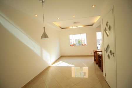 Casa de condomínio à venda com 137m², 3 quartos e 2 vagas Casa de condomínio à venda com 137m², 3 quartos e 2 vagasSala