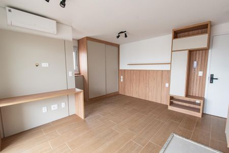Studio para alugar com 30m², 1 quarto e sem vaga Studio para alugar com 30m², 1 quarto e sem vagaSala/quarto