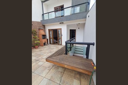 Casa à venda com 250m², 4 quartos e 3 vagas Casa à venda com 250m², 4 quartos e 3 vagasÁrea Externa