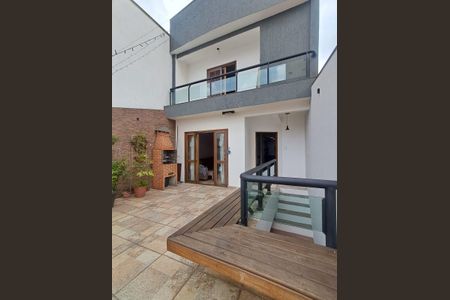 Casa à venda com 250m², 4 quartos e 3 vagas Casa à venda com 250m², 4 quartos e 3 vagasÁrea Externa