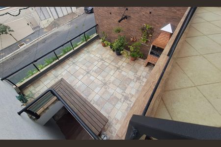 Casa à venda com 250m², 4 quartos e 3 vagas Casa à venda com 250m², 4 quartos e 3 vagasÁrea Externa