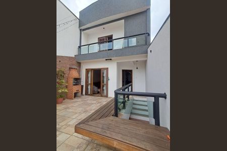 Casa à venda com 250m², 4 quartos e 3 vagas Casa à venda com 250m², 4 quartos e 3 vagasÁrea Externa