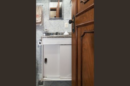 Apartamento à venda com 93m², 3 quartos e 1 vagaBanheiro Social