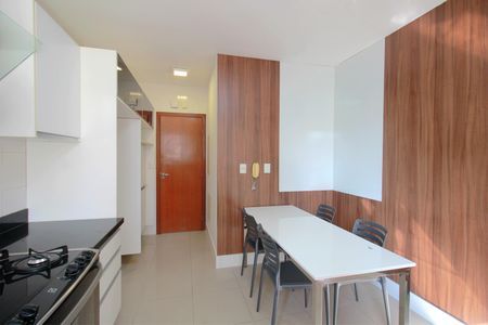 Apartamento à venda com 197m², 4 quartos e 4 vagasCozinha