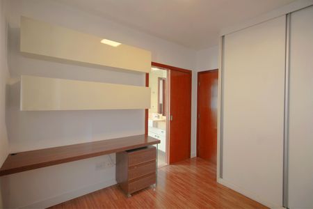 Apartamento à venda com 197m², 4 quartos e 4 vagasSuíte 2
