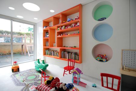 Apartamento à venda com 197m², 4 quartos e 4 vagasÁrea comum - Brinquedoteca