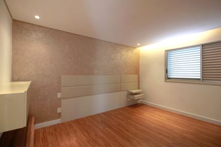 Apartamento à venda com 197m², 4 quartos e 4 vagasSuíte 1